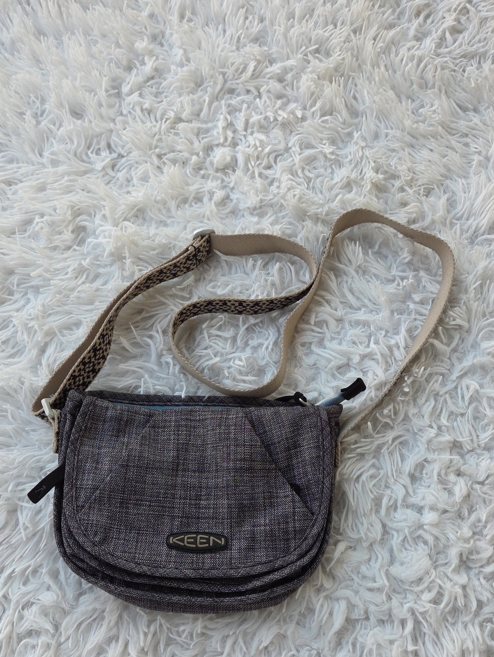 Keen Women’s Crossbody Bag in Heathered Brown and Gray